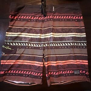 Maui and sons Board shorts, like new worn once too big for me.